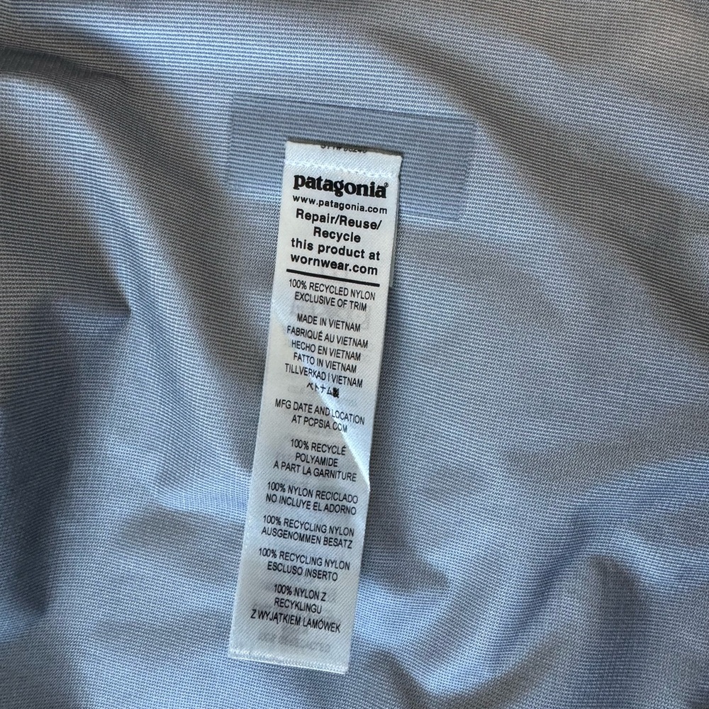Patagonia Men’s Torentshell Rain Jacket - Picture 8 of 9
